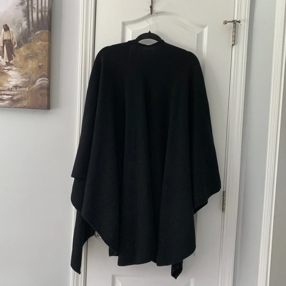 Saks Fifth Avenue Black Knit Shawl Wrap Draped Open Front Poncho Cape